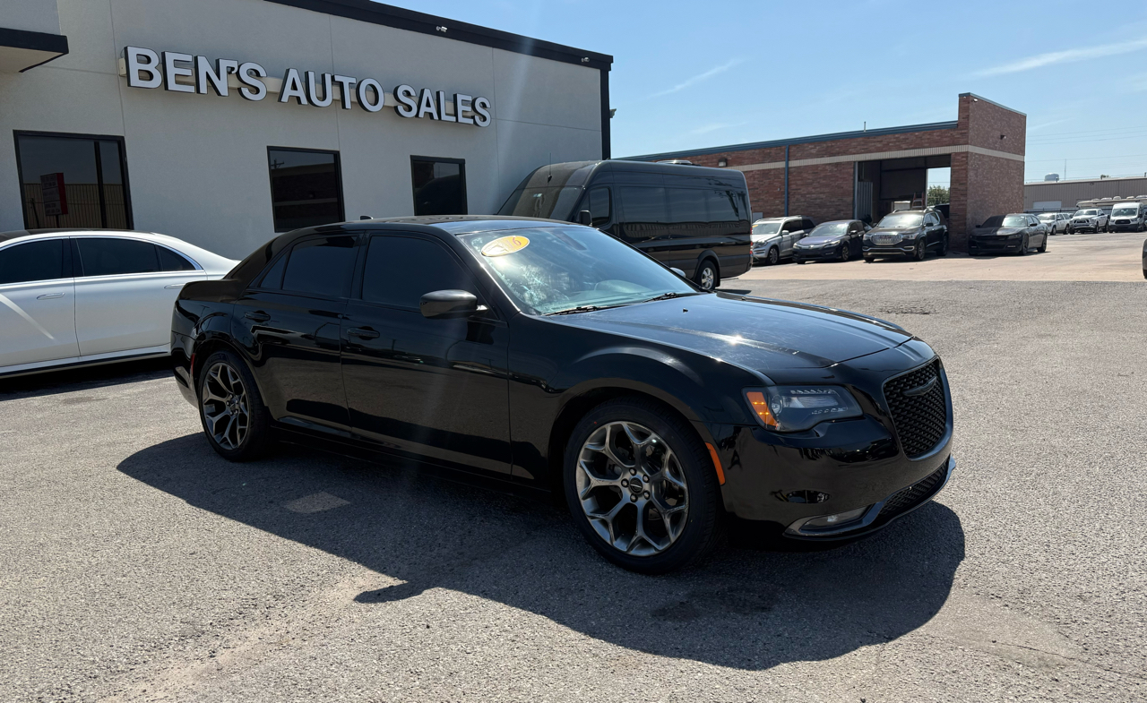 2016 Chrysler 300 S photo 3