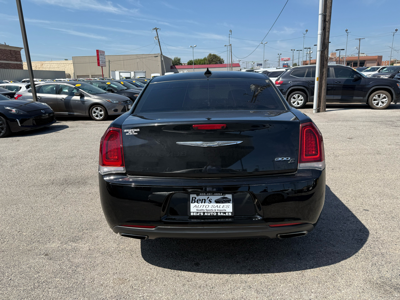 2016 Chrysler 300 S photo 6