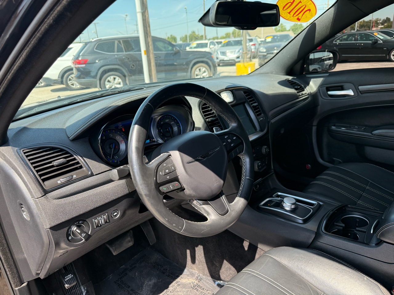 2016 Chrysler 300 S photo 7