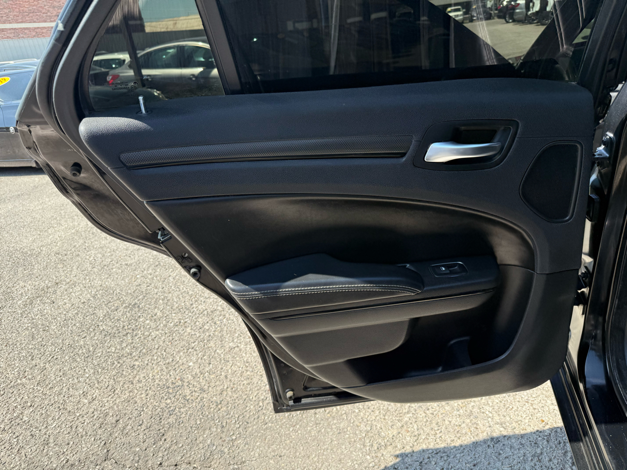 2016 Chrysler 300 S photo 15