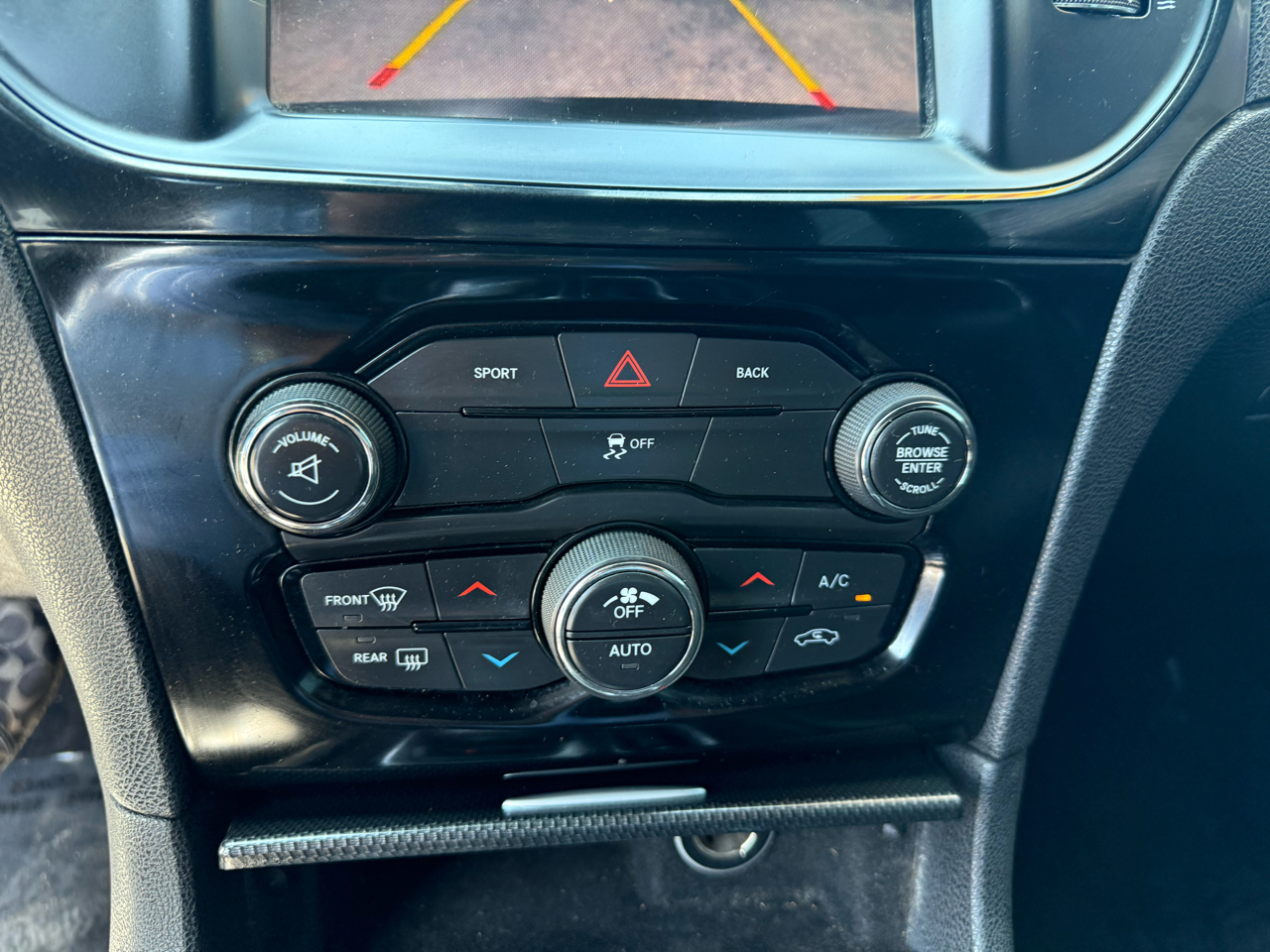 2016 Chrysler 300 S photo 22