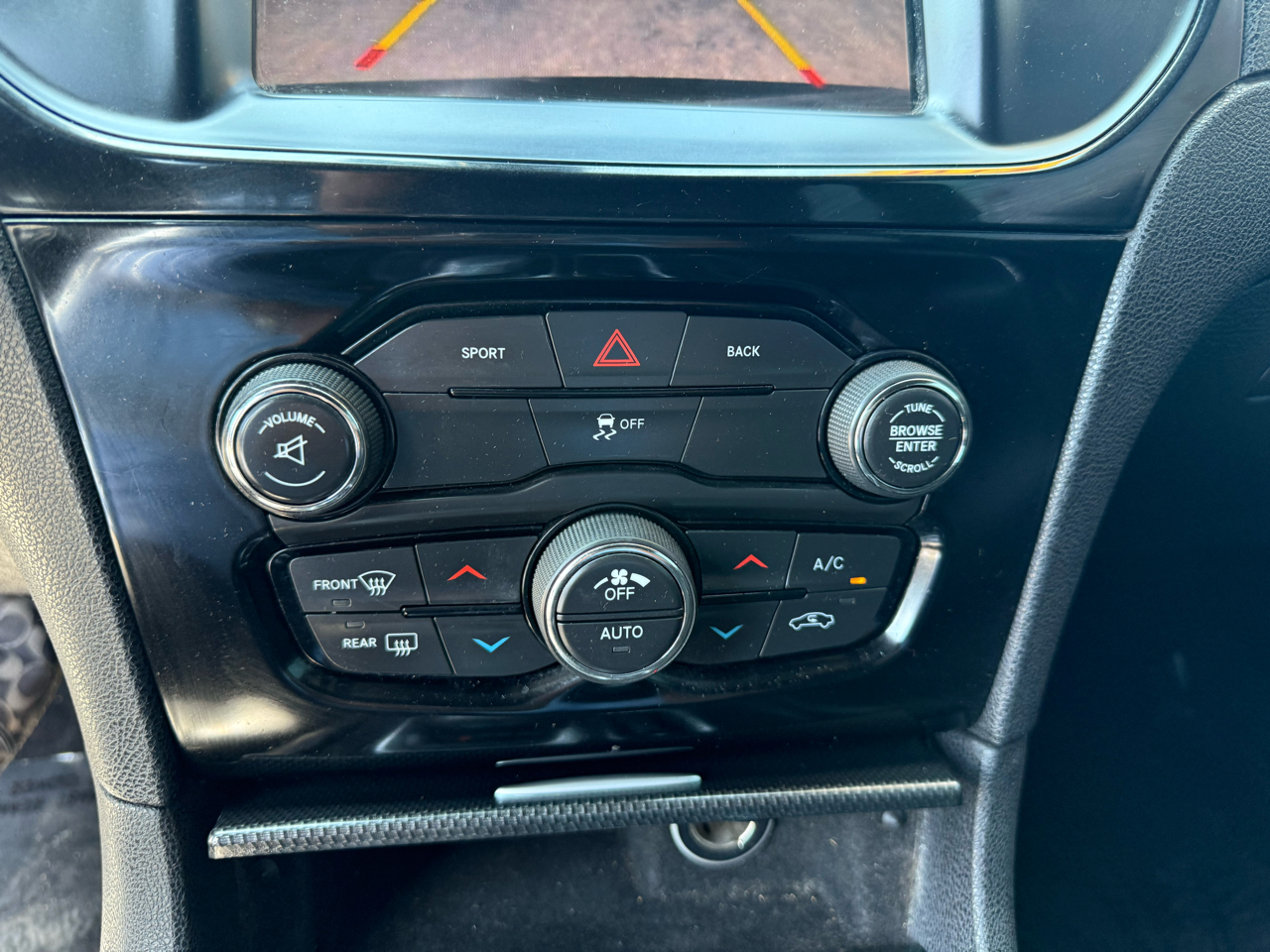 2016 Chrysler 300 S photo 23