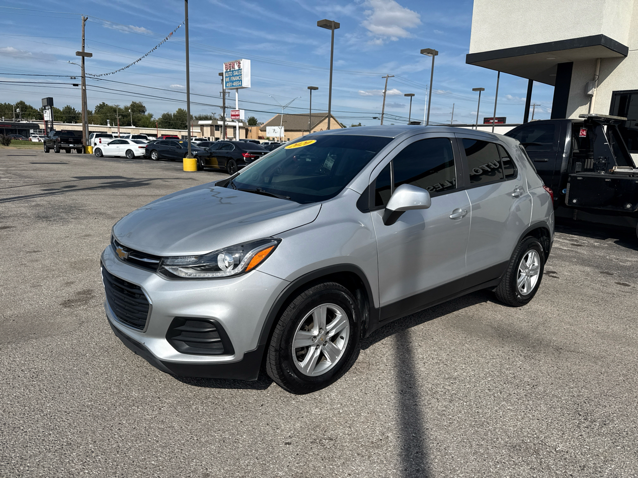 2020 Chevrolet Trax LS photo 2