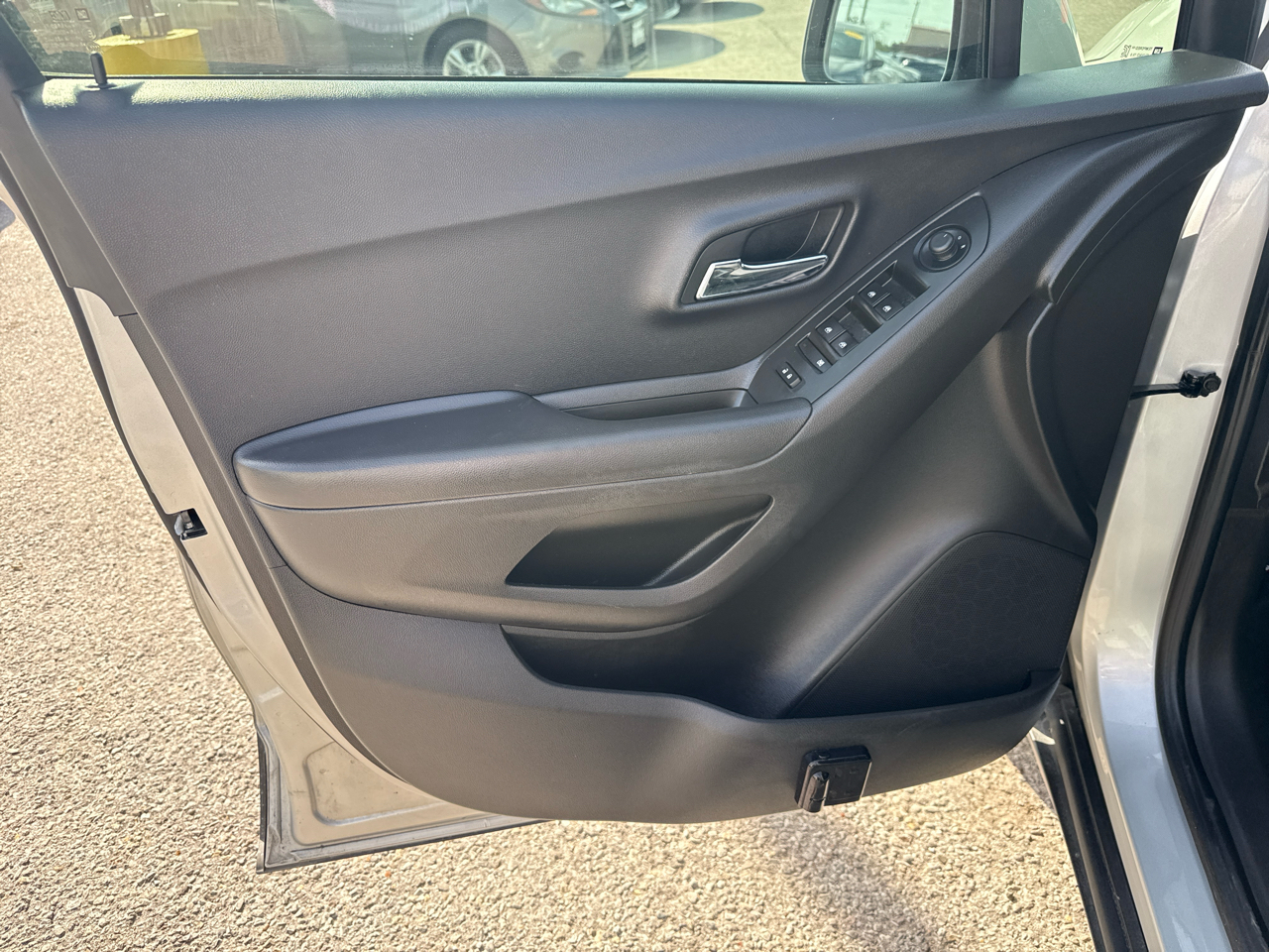 2020 Chevrolet Trax LS photo 10