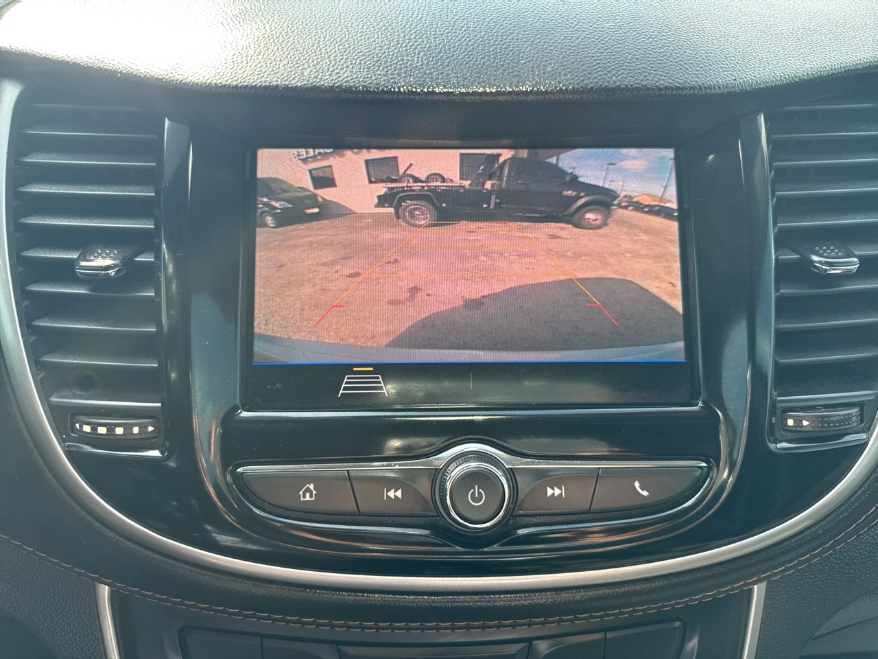 2020 Chevrolet Trax LS photo 17