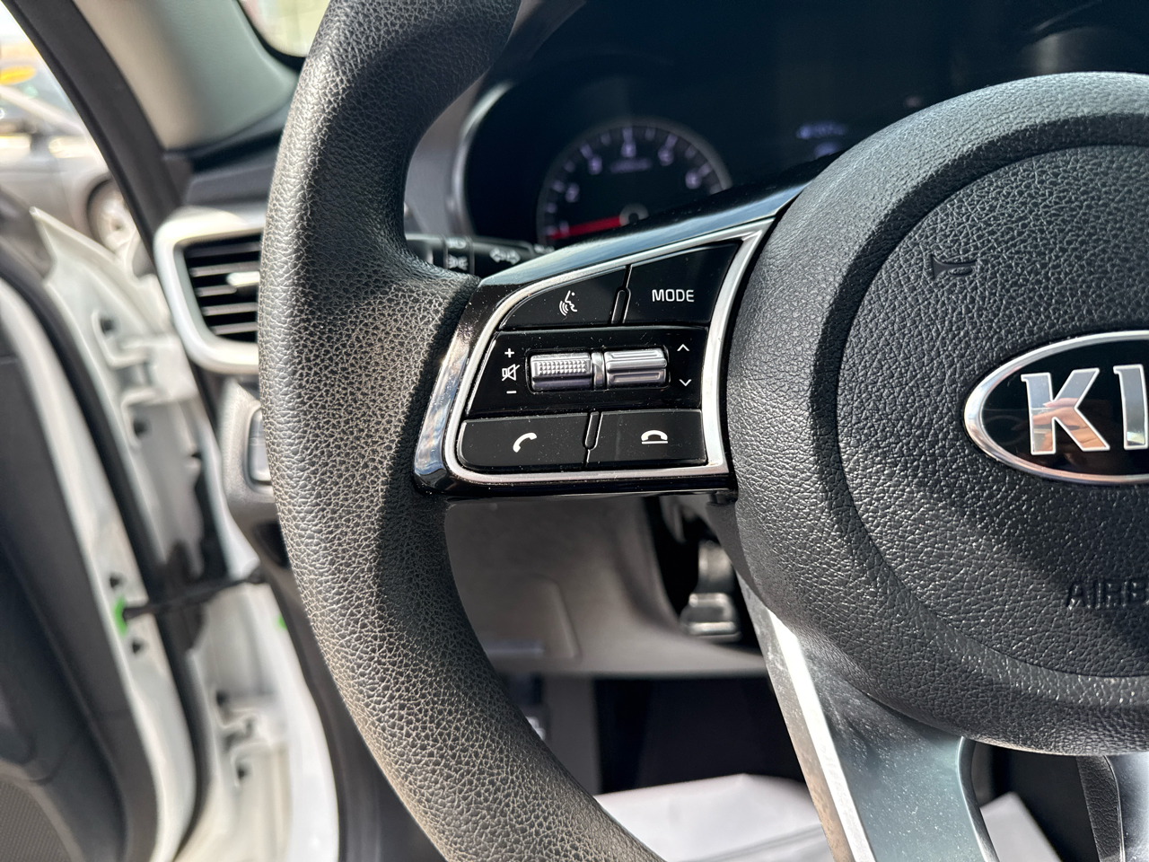 2020 Kia Optima LX SE photo 13