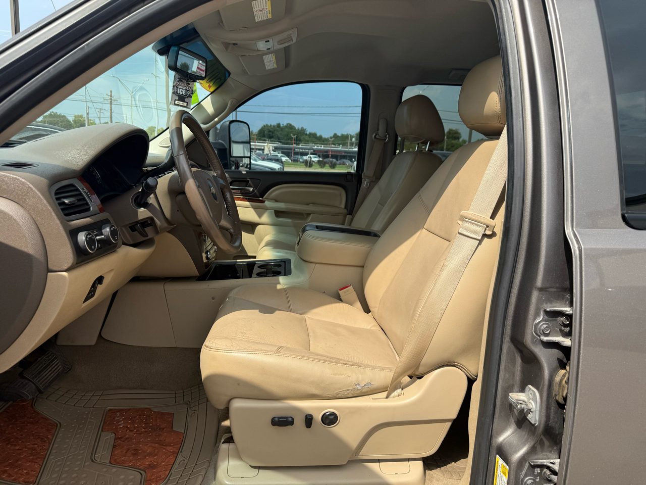 2014 Chevrolet Silverado LTZ photo 6