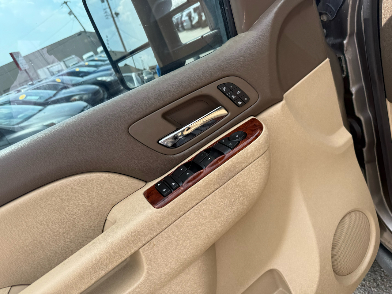 2014 Chevrolet Silverado LTZ photo 10