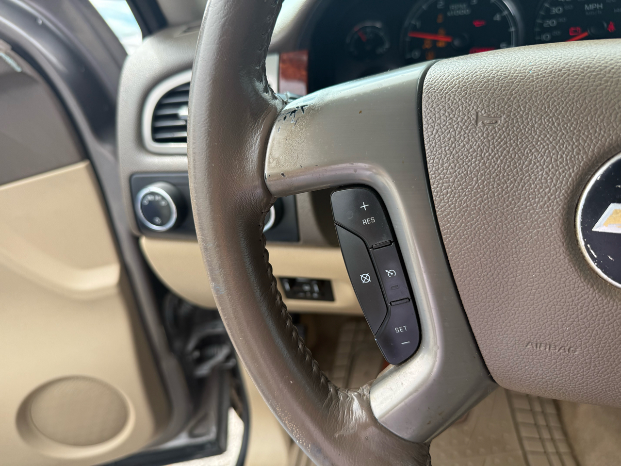 2014 Chevrolet Silverado LTZ photo 14
