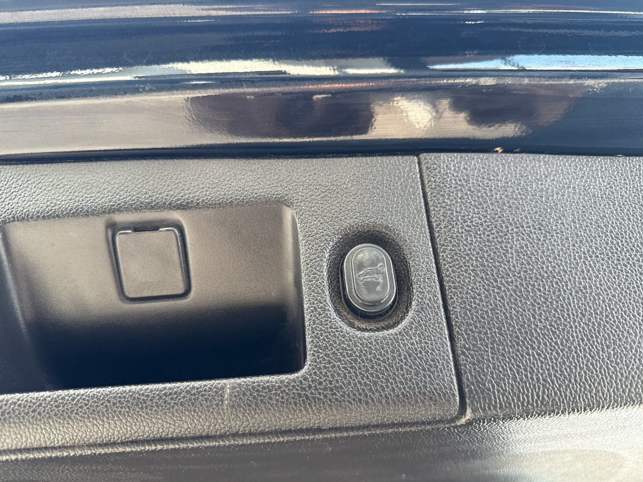 2016 Chevrolet Tahoe LT photo 9
