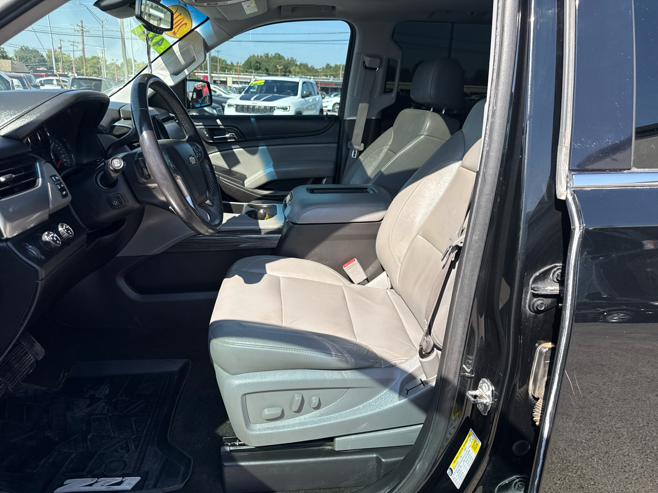 2016 Chevrolet Tahoe LT photo 11