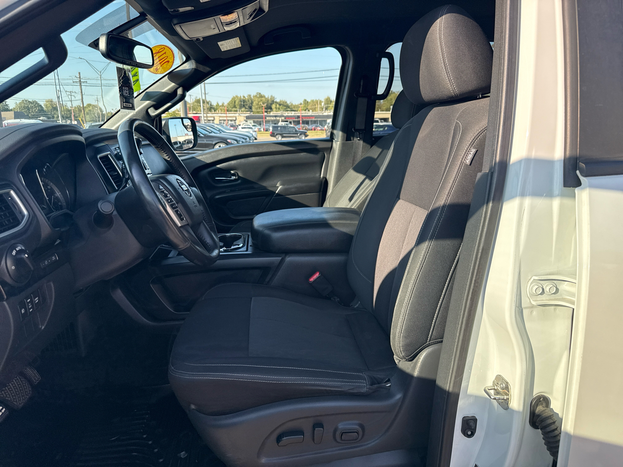 Nissan Titan PRO-4X Crew Cab 4WD 2018
