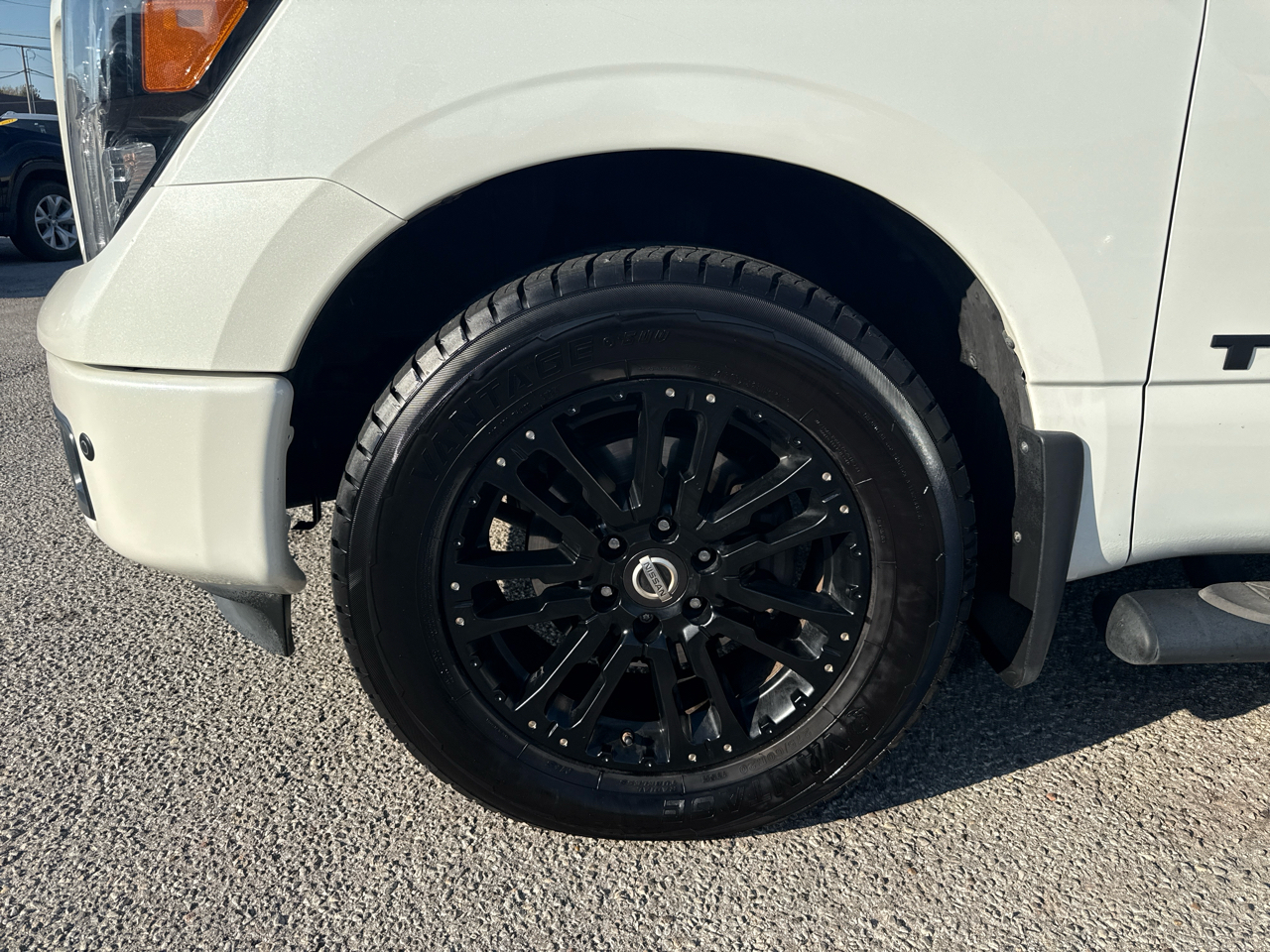 Nissan Titan PRO-4X Crew Cab 4WD 2018