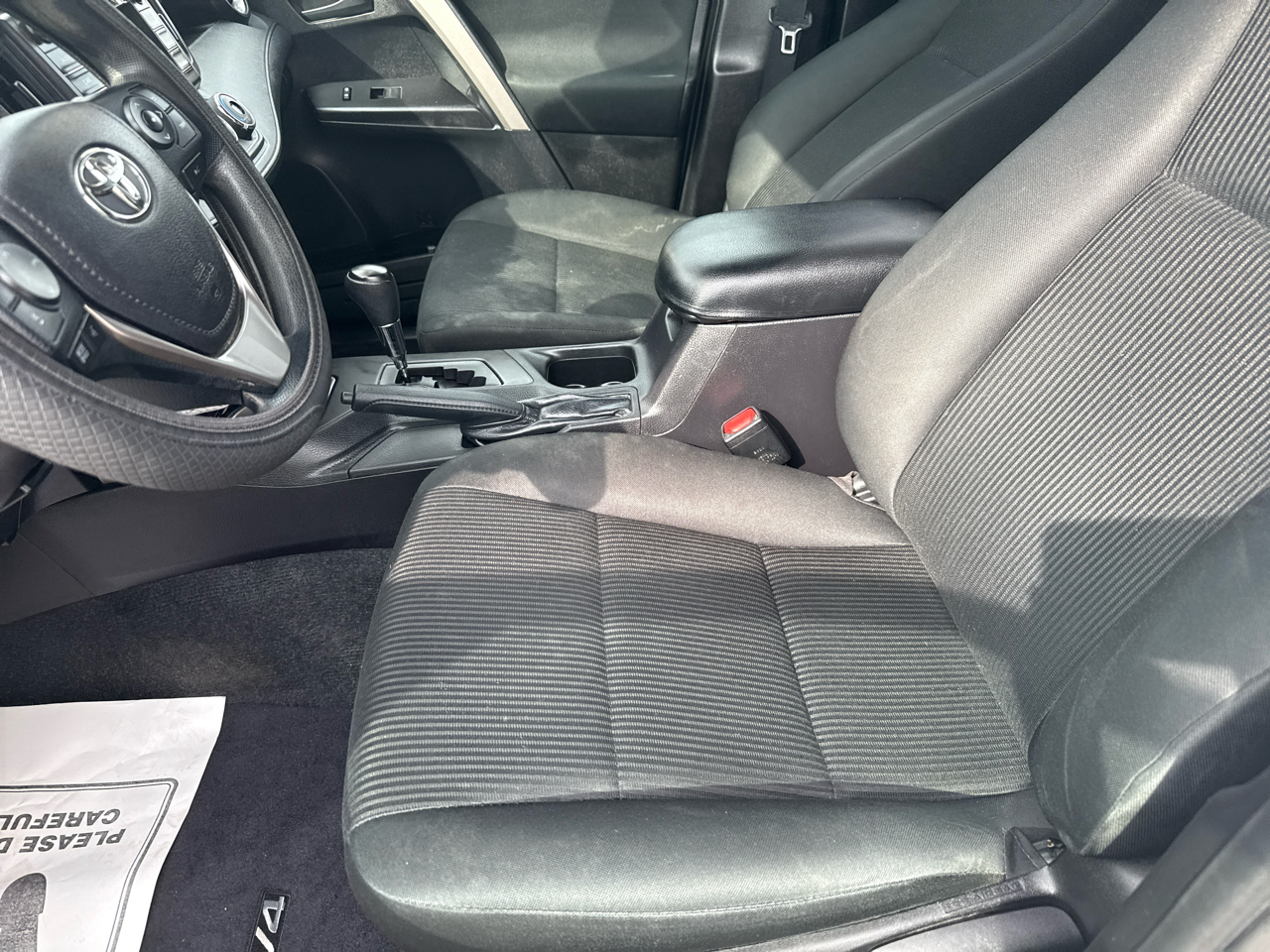 Toyota RAV4 LE FWD 2018