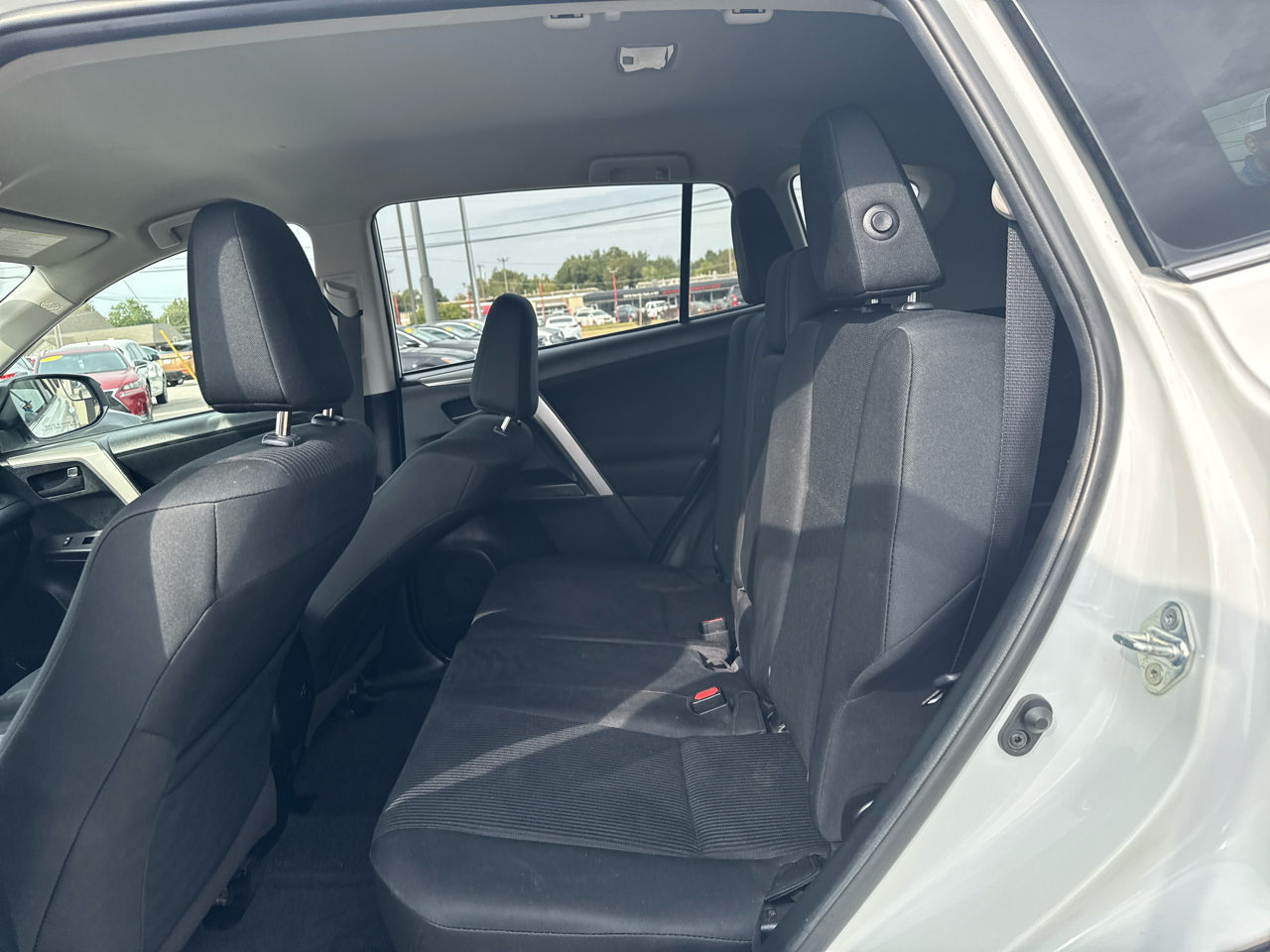 Toyota RAV4 LE FWD 2018