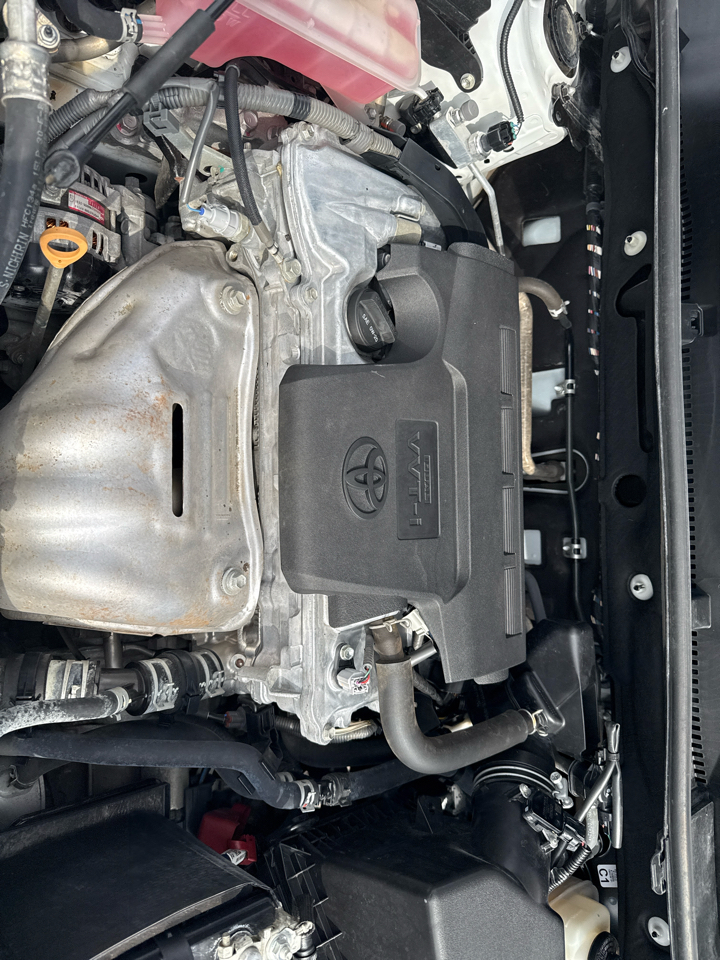 Toyota RAV4 LE FWD 2018