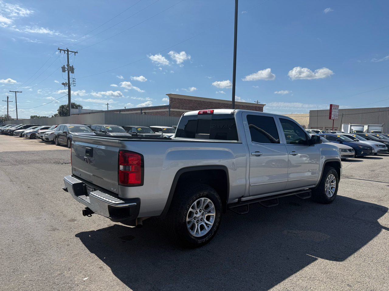 GMC Sierra 1500 SLE Crew Cab Long Box 4WD 2017