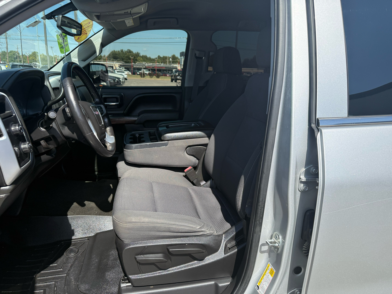 GMC Sierra 1500 SLE Crew Cab Long Box 4WD 2017