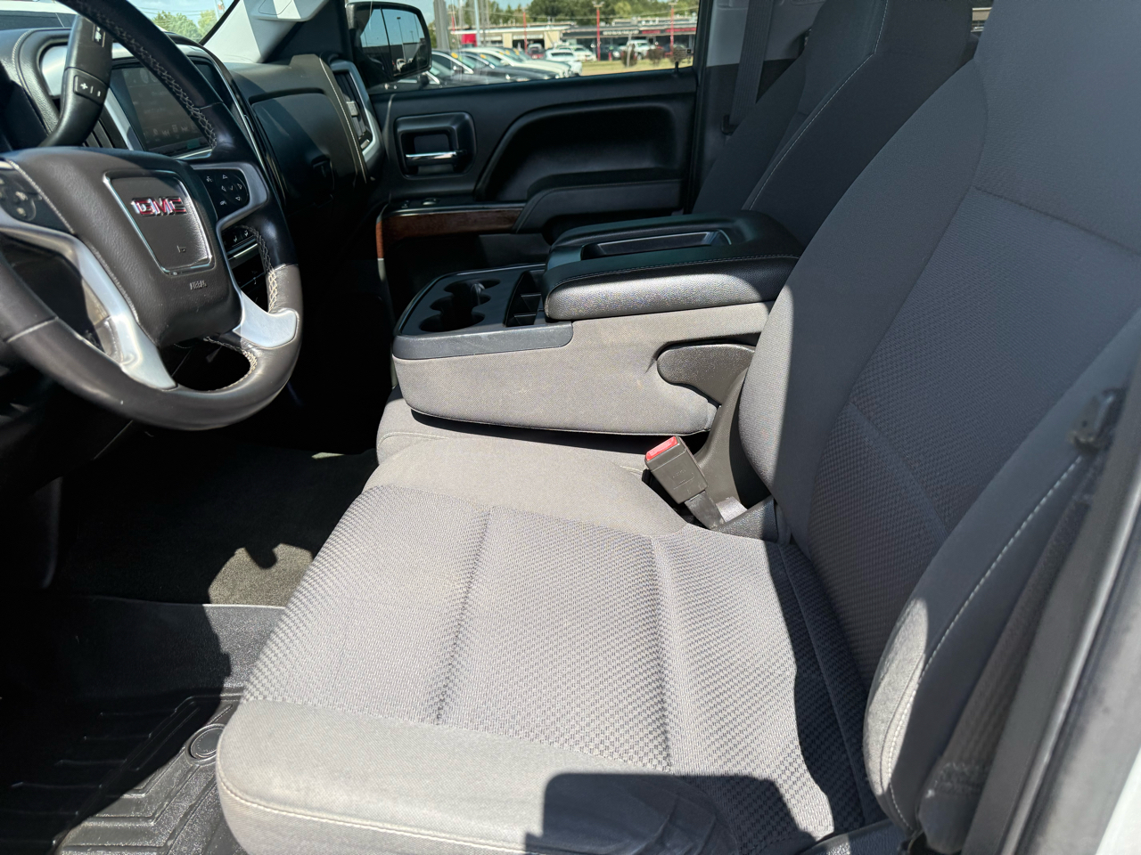 GMC Sierra 1500 SLE Crew Cab Long Box 4WD 2017