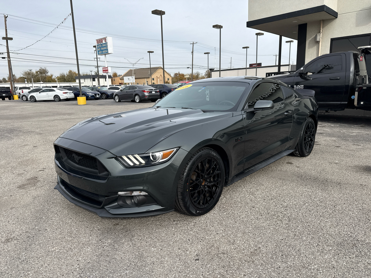 2016 Ford Mustang GT Premium photo 2
