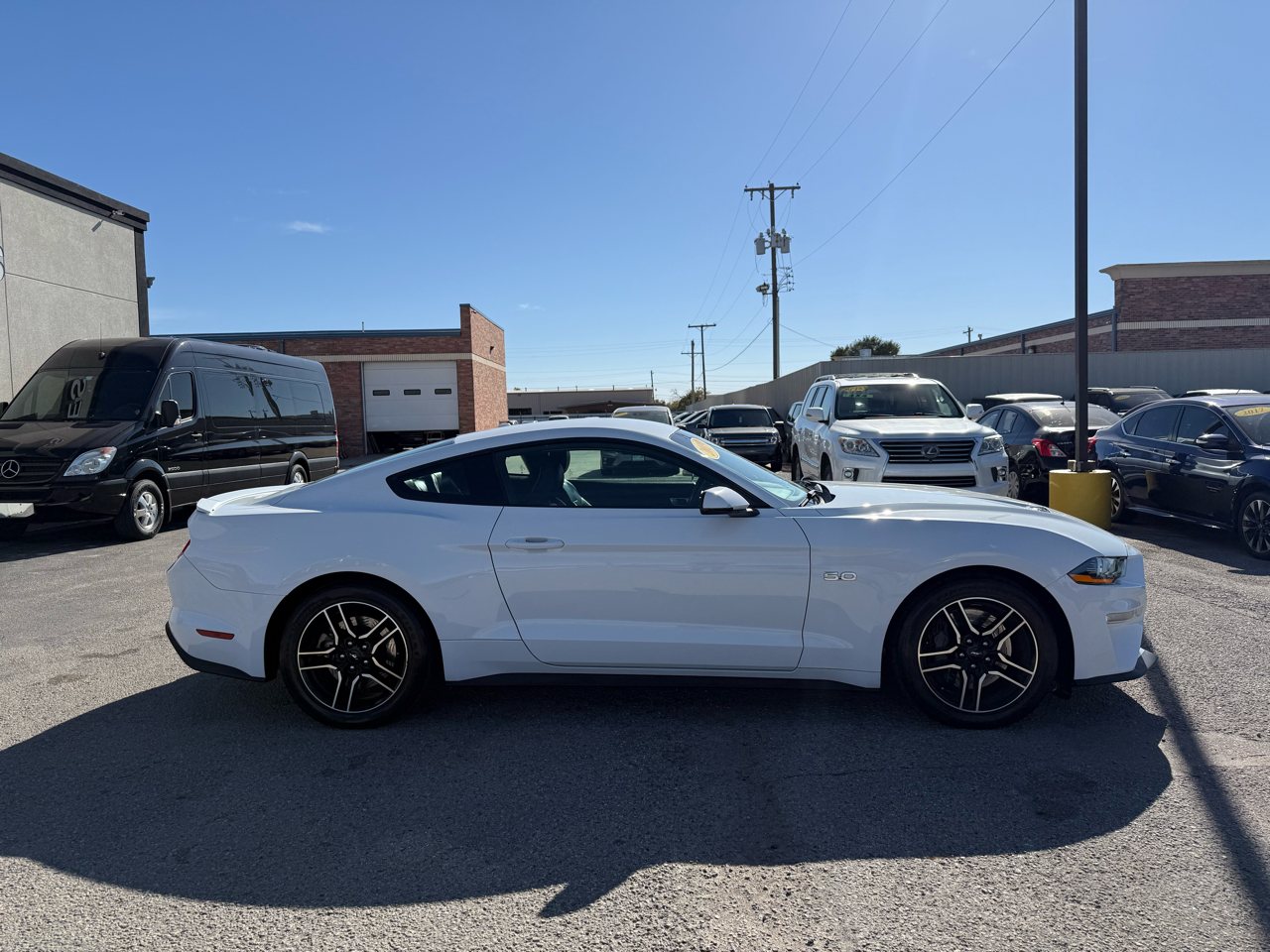 2019 Ford Mustang GT Premium photo 4