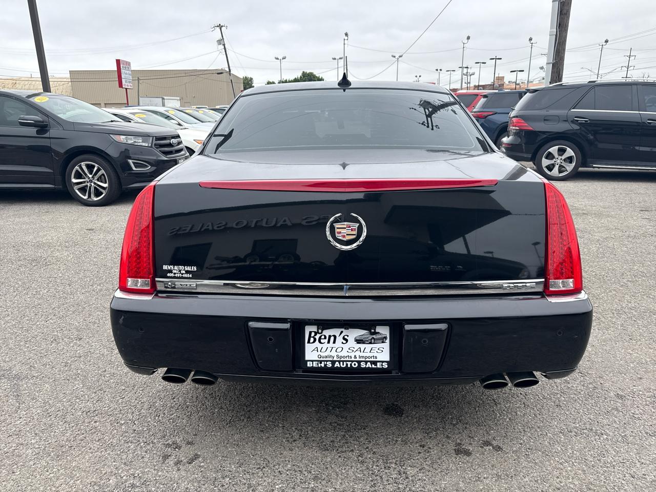 Cadillac DTS Premium w/ Navi 2011
