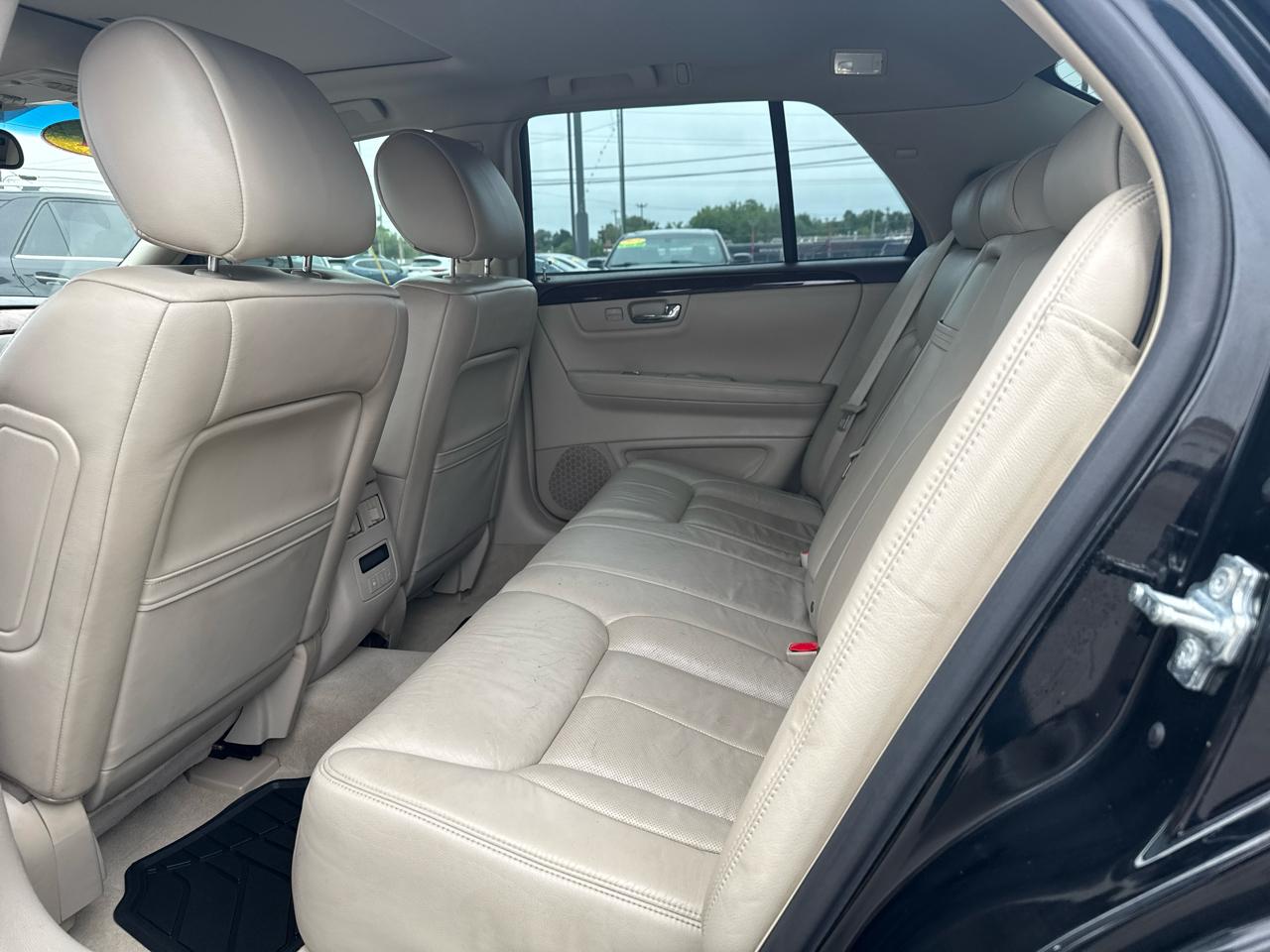 Cadillac DTS Premium w/ Navi 2011