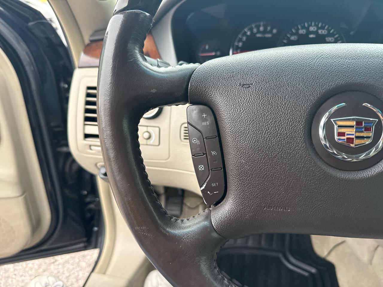 Cadillac DTS Premium w/ Navi 2011