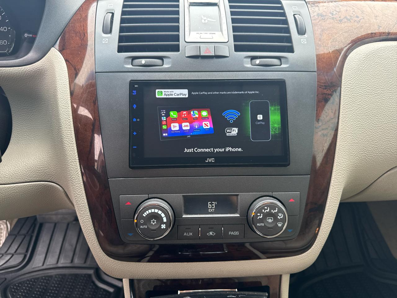 Cadillac DTS Premium w/ Navi 2011