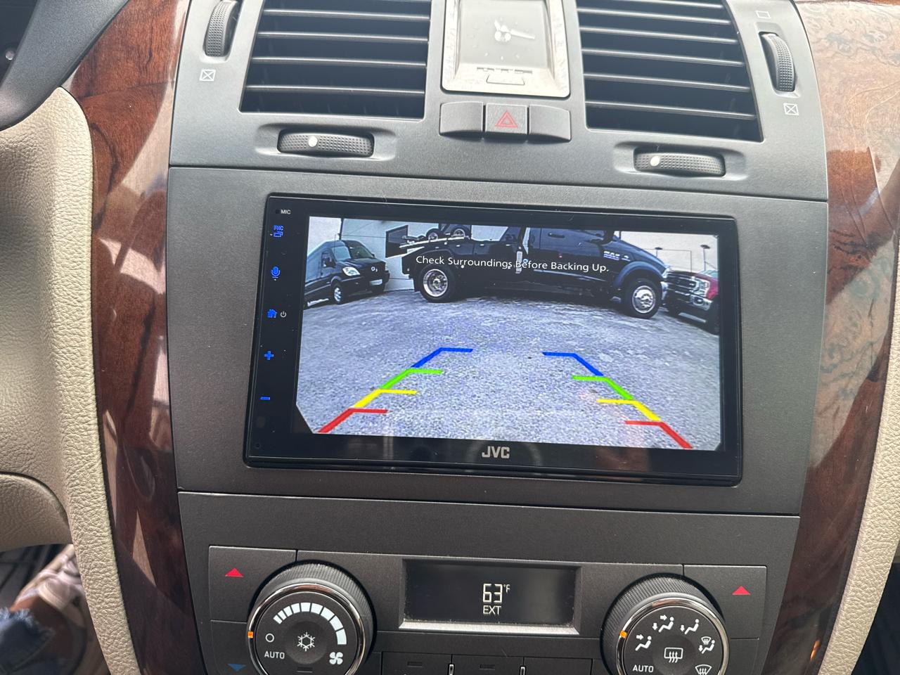Cadillac DTS Premium w/ Navi 2011