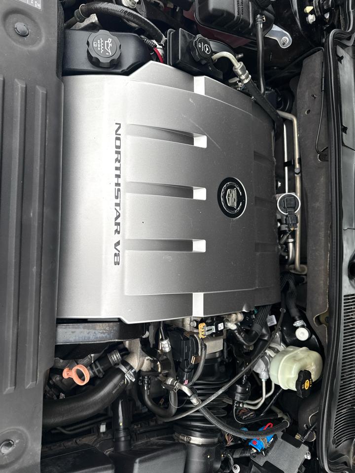 Cadillac DTS Premium w/ Navi 2011