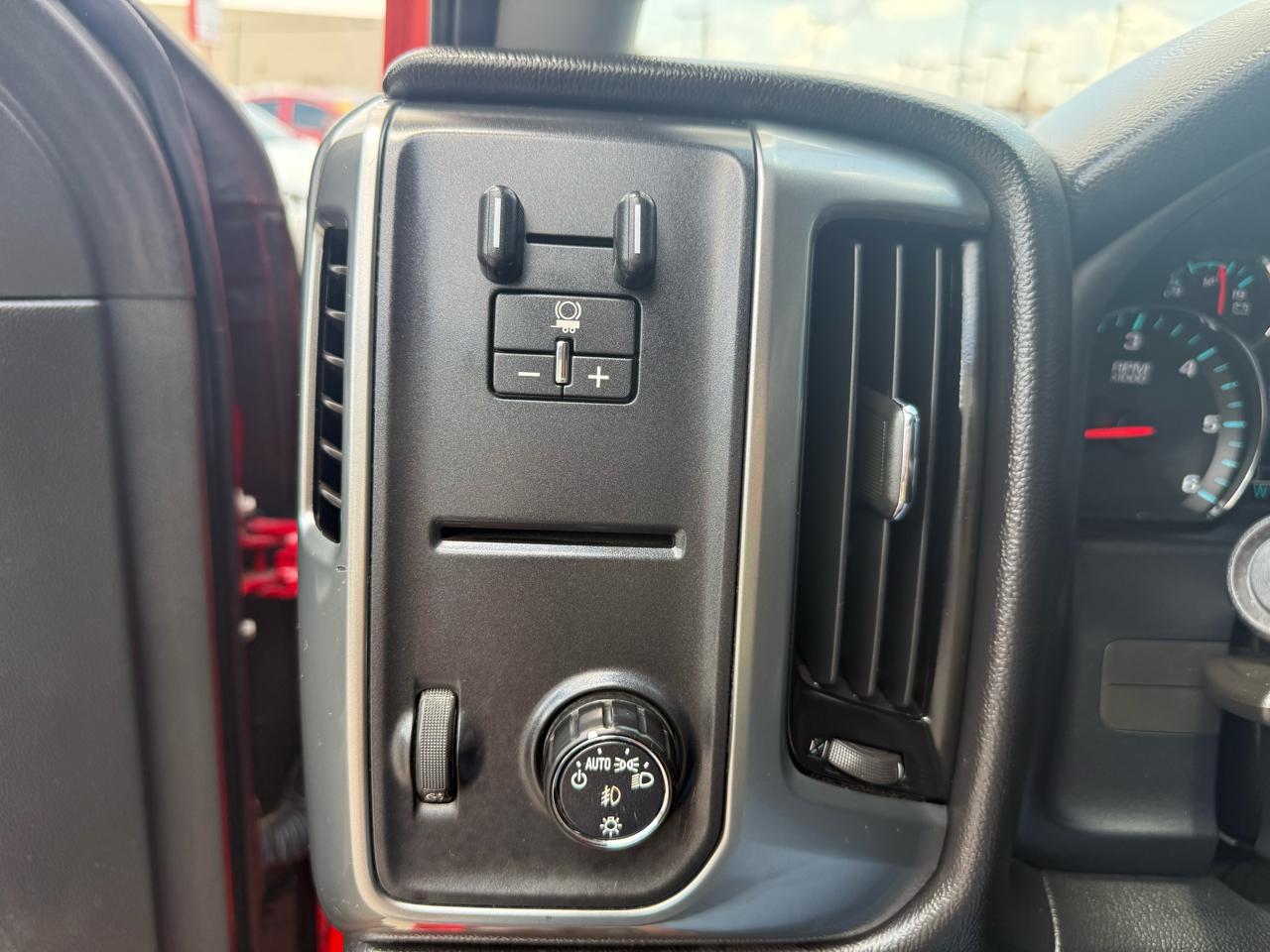 Chevrolet Silverado 1500 LT Crew Cab 2WD 2017
