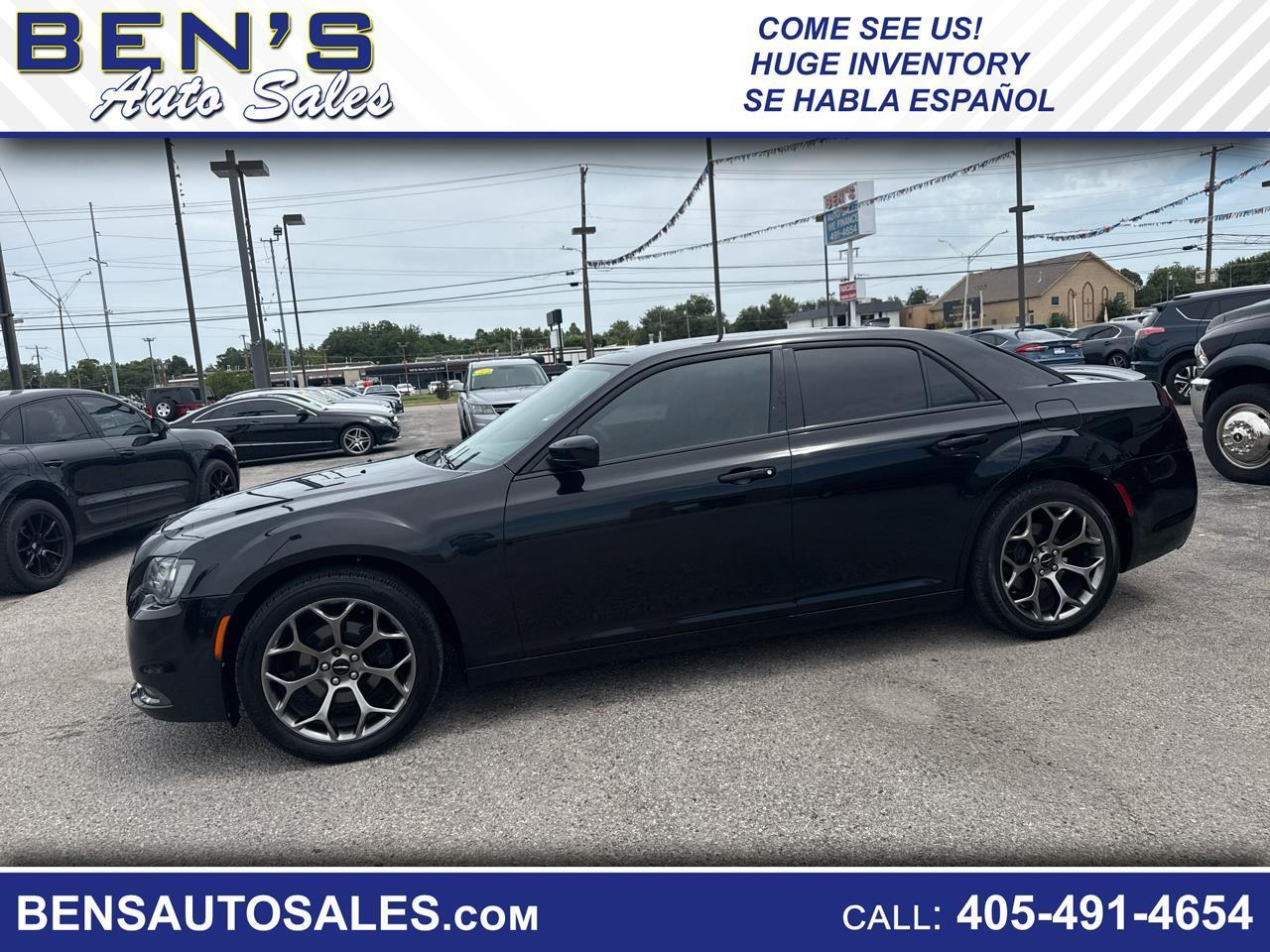 2018 Chrysler 300 S's photo
