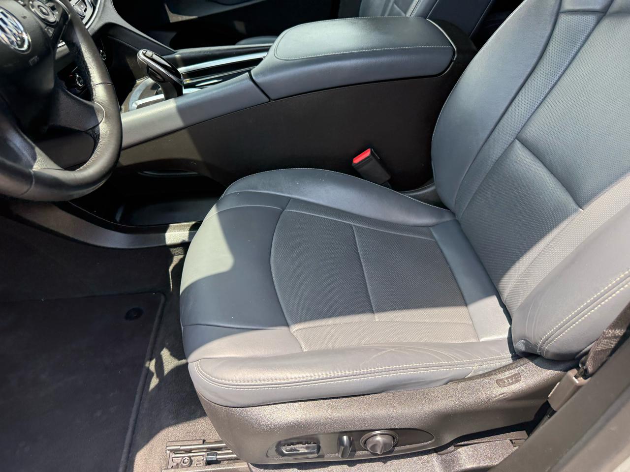 Buick Enclave Essence FWD 2019