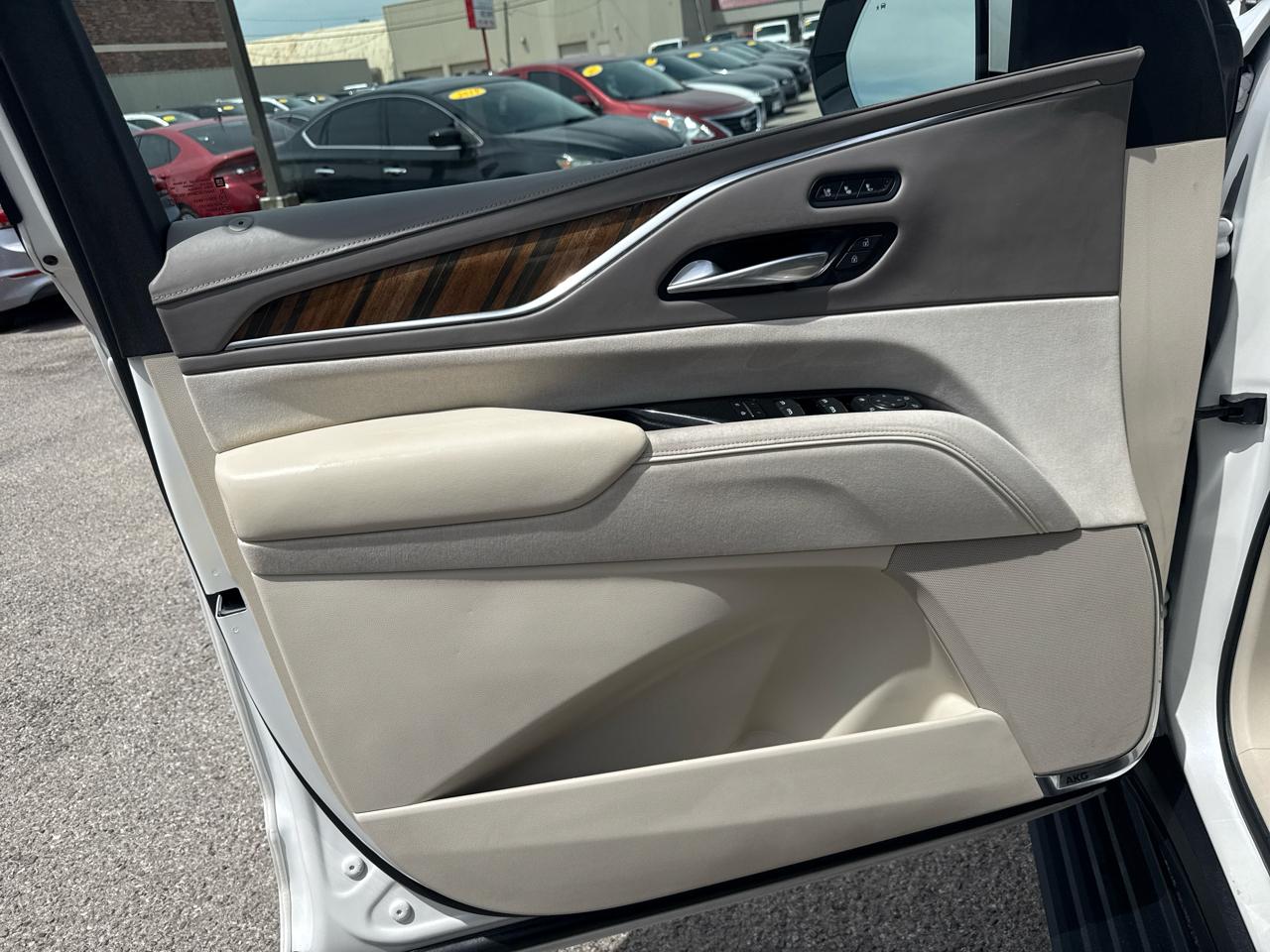 Cadillac Escalade Sport Platinum AWD 2021