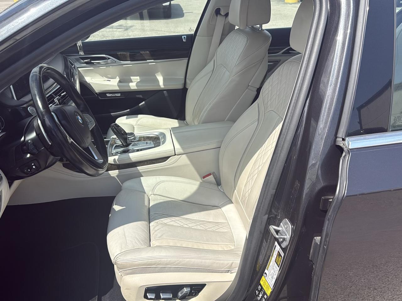 BMW 7-Series 750i xDrive 2018