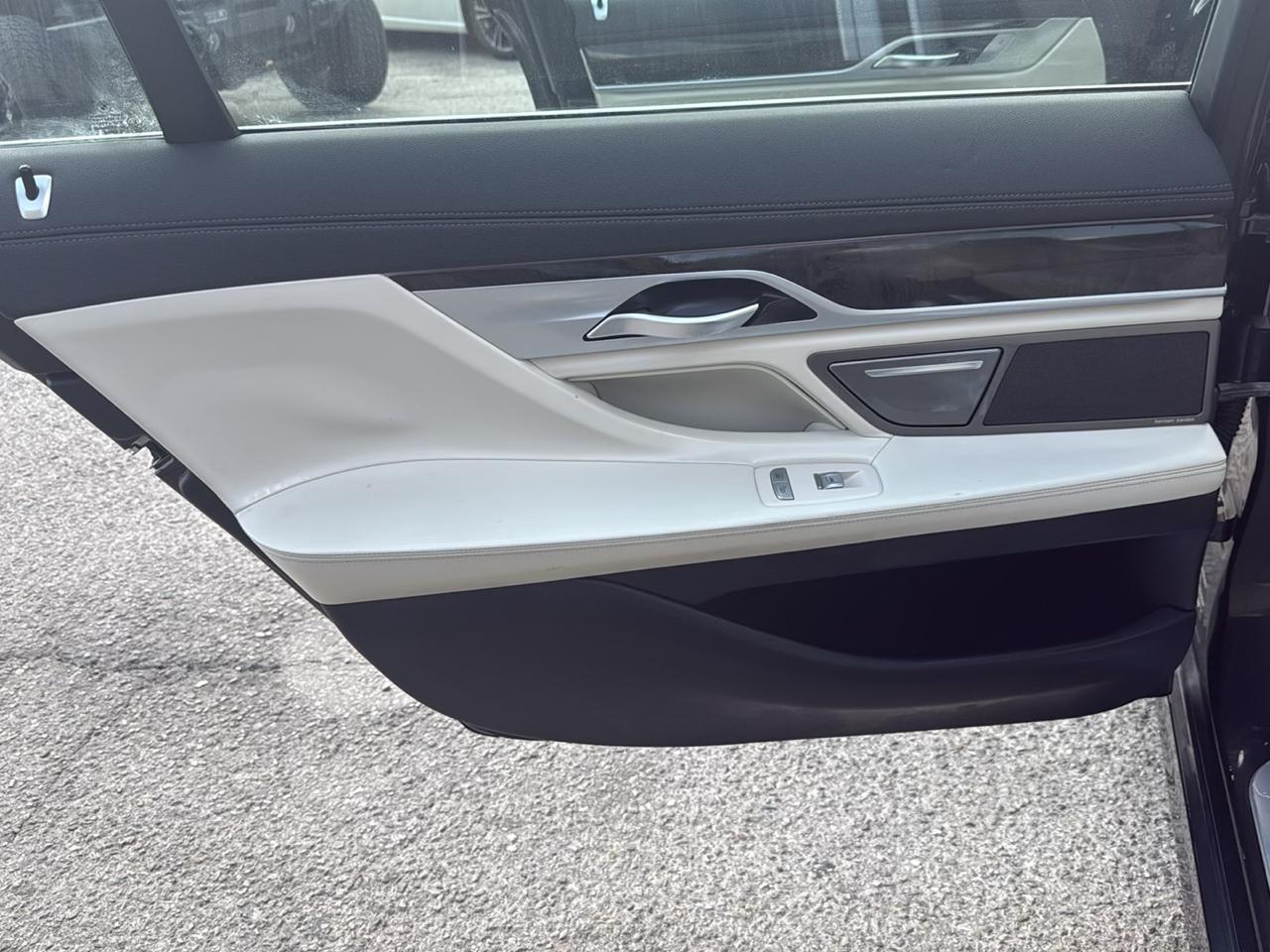 BMW 7-Series 750i xDrive 2018