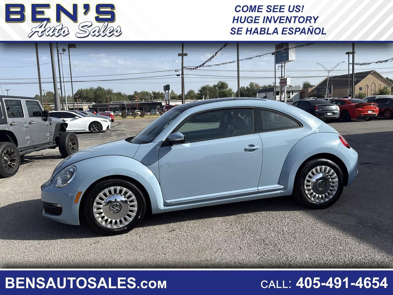 2013 Volkswagen Beetle 2.5L w/Sunroof Sound & Nav