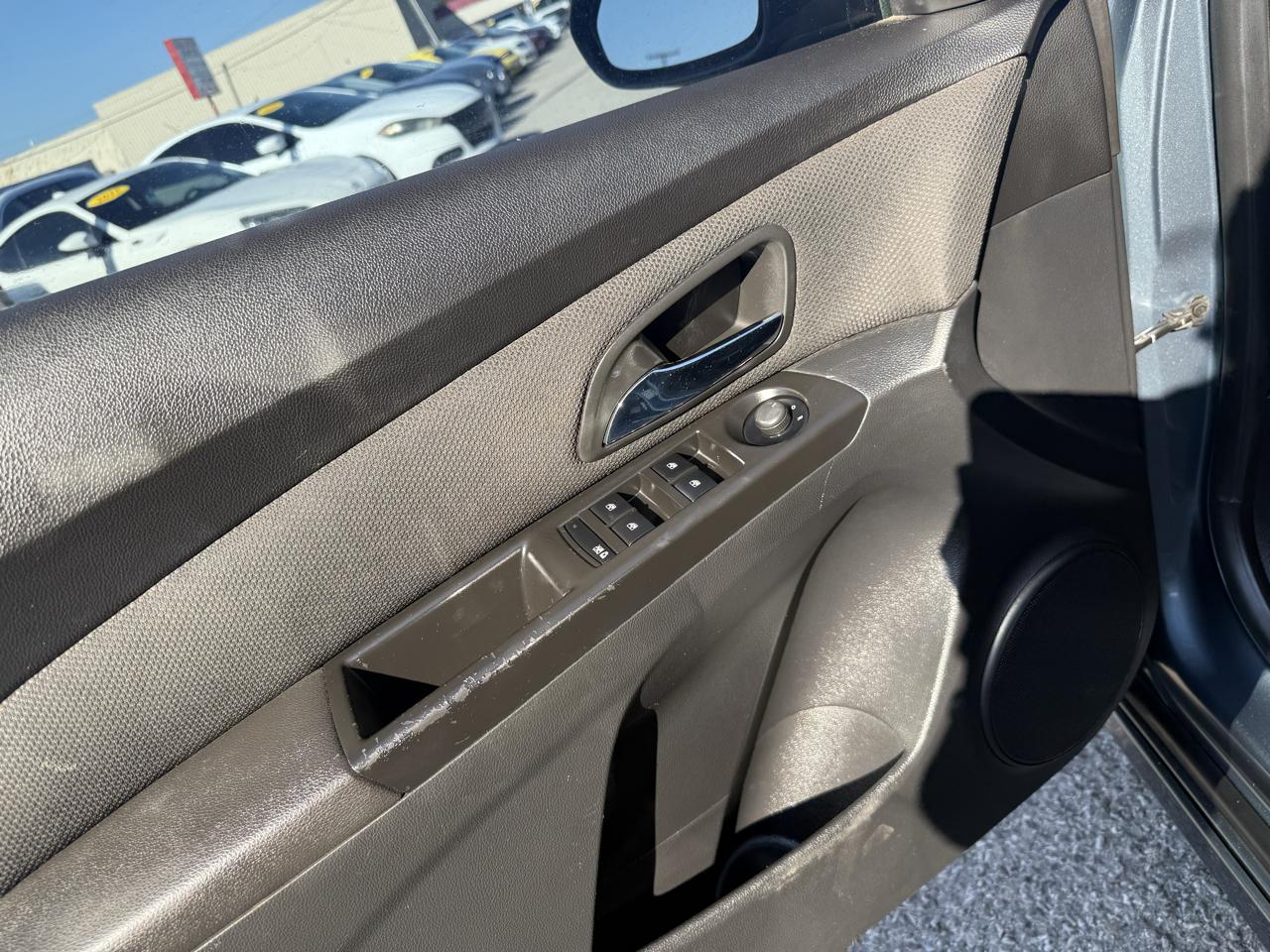 Chevrolet Cruze  2012
