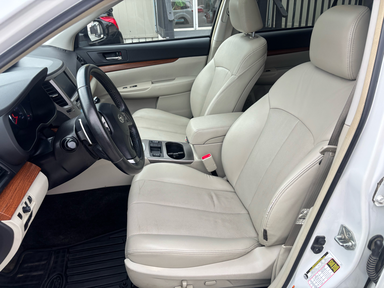 Subaru Outback 2.5i Premium 2013 Subaru Outback 2.5i Premium 2013