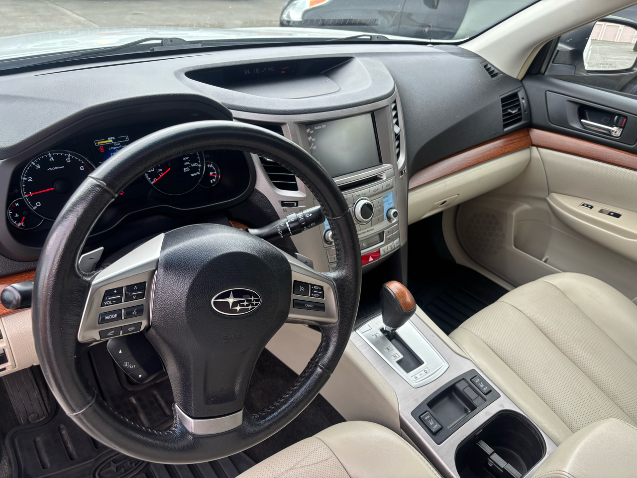 Subaru Outback 2.5i Premium 2013 Subaru Outback 2.5i Premium 2013