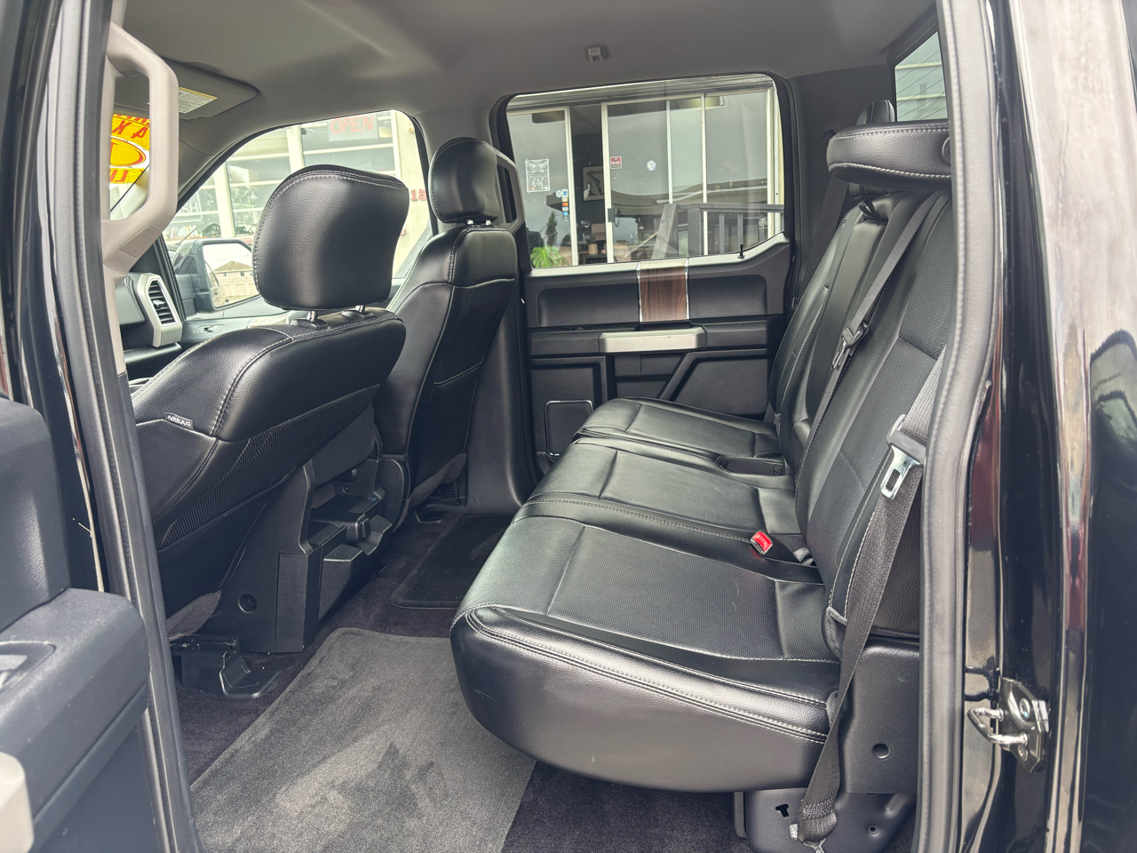 Ford F-150 Lariat SuperCrew 6.5-ft. Bed 4WD 2017 Ford F-150 Lariat SuperCrew 6.5-ft. Bed 4WD 2017