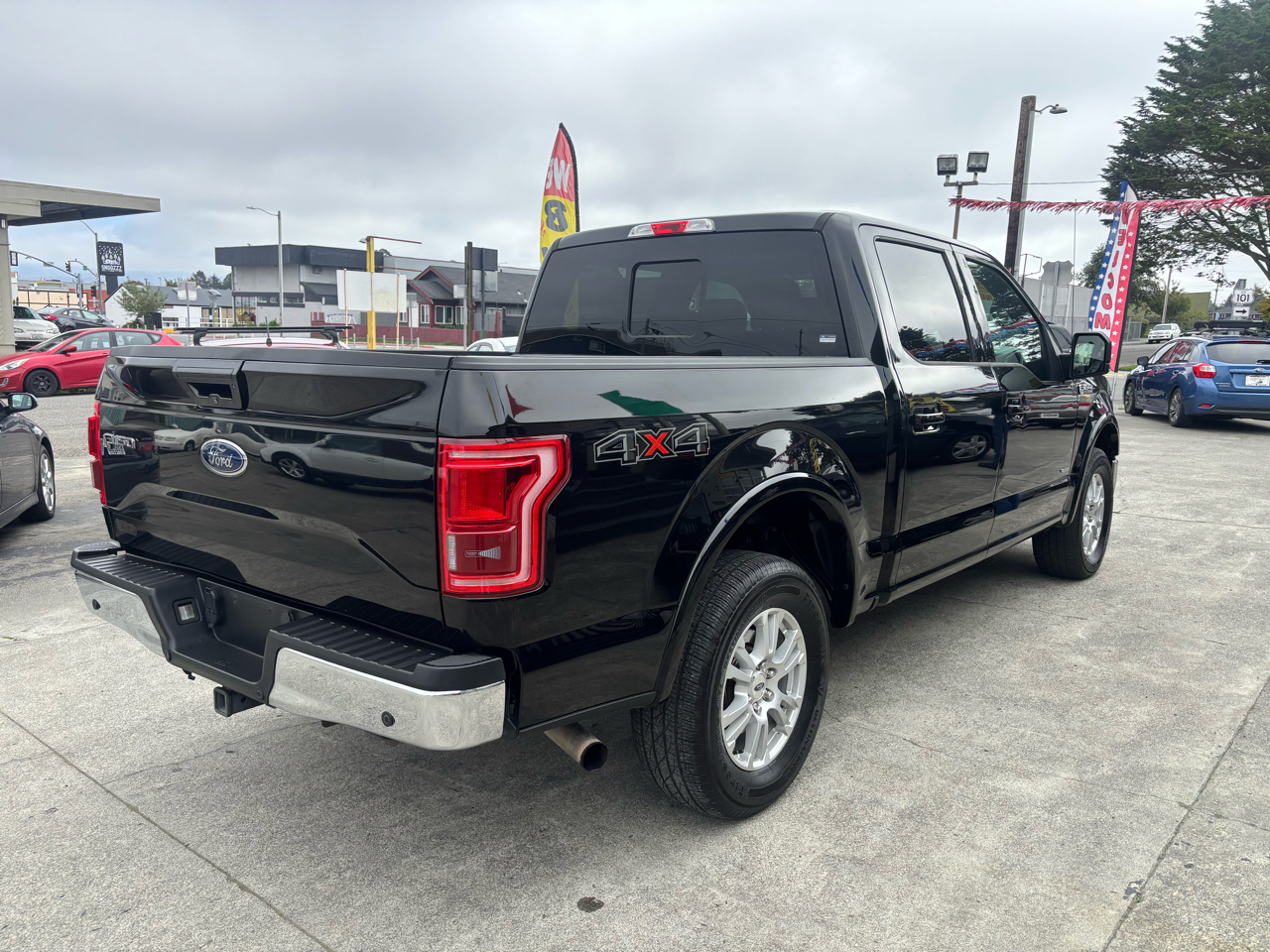 Ford F-150 Lariat SuperCrew 6.5-ft. Bed 4WD 2017 Ford F-150 Lariat SuperCrew 6.5-ft. Bed 4WD 2017