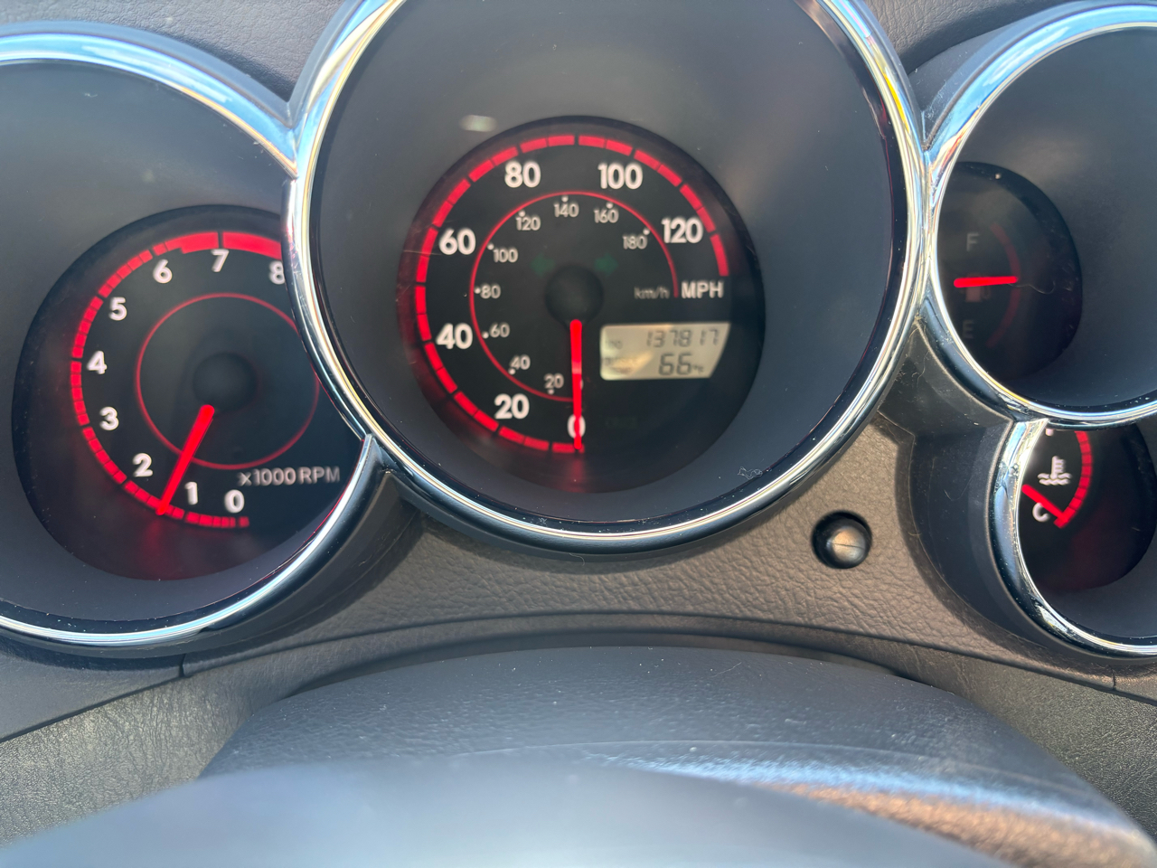 2004 Toyota Corolla Matrix L photo 4