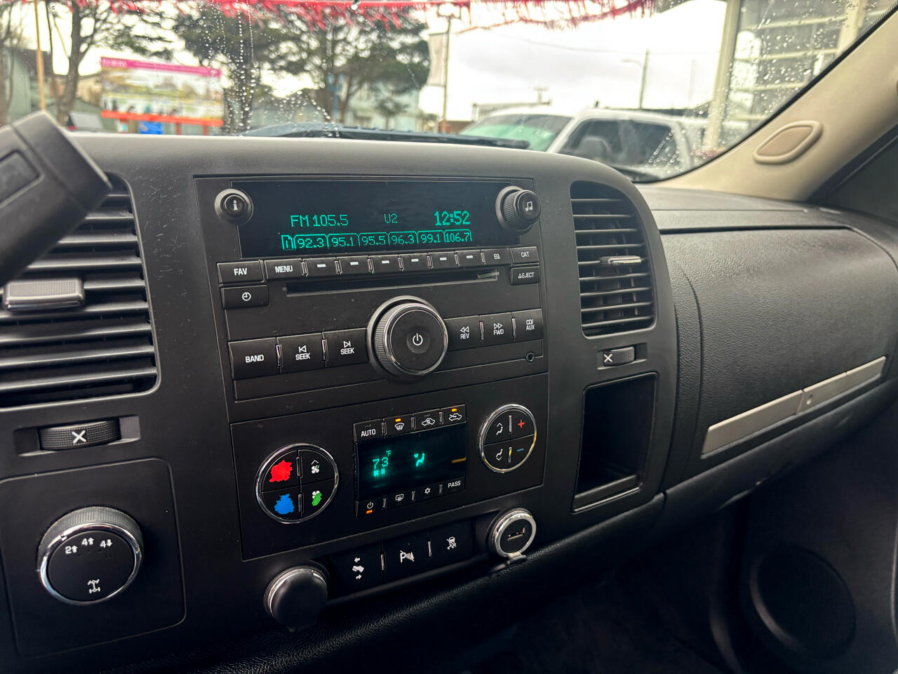 GMC Sierra 2500HD SLE Crew Cab 4WD 2011