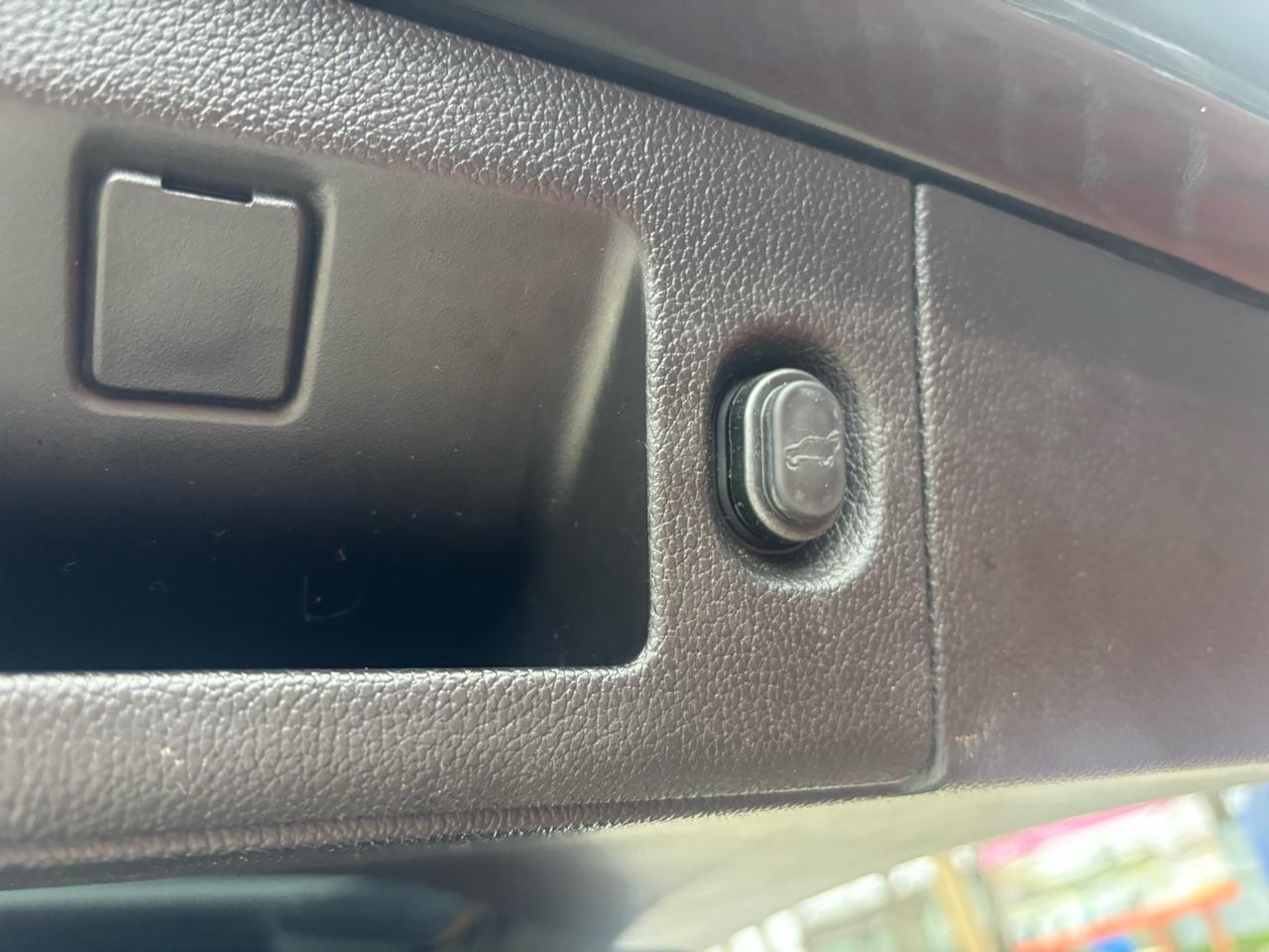 Chevrolet Suburban LT 4WD 2017