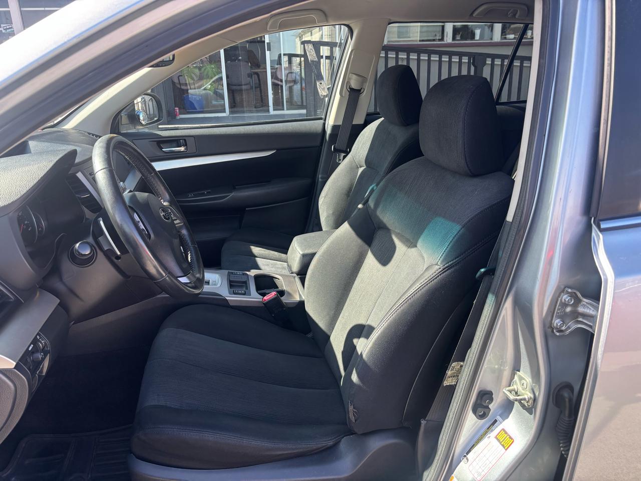 Subaru Outback 2.5i Premium 2013