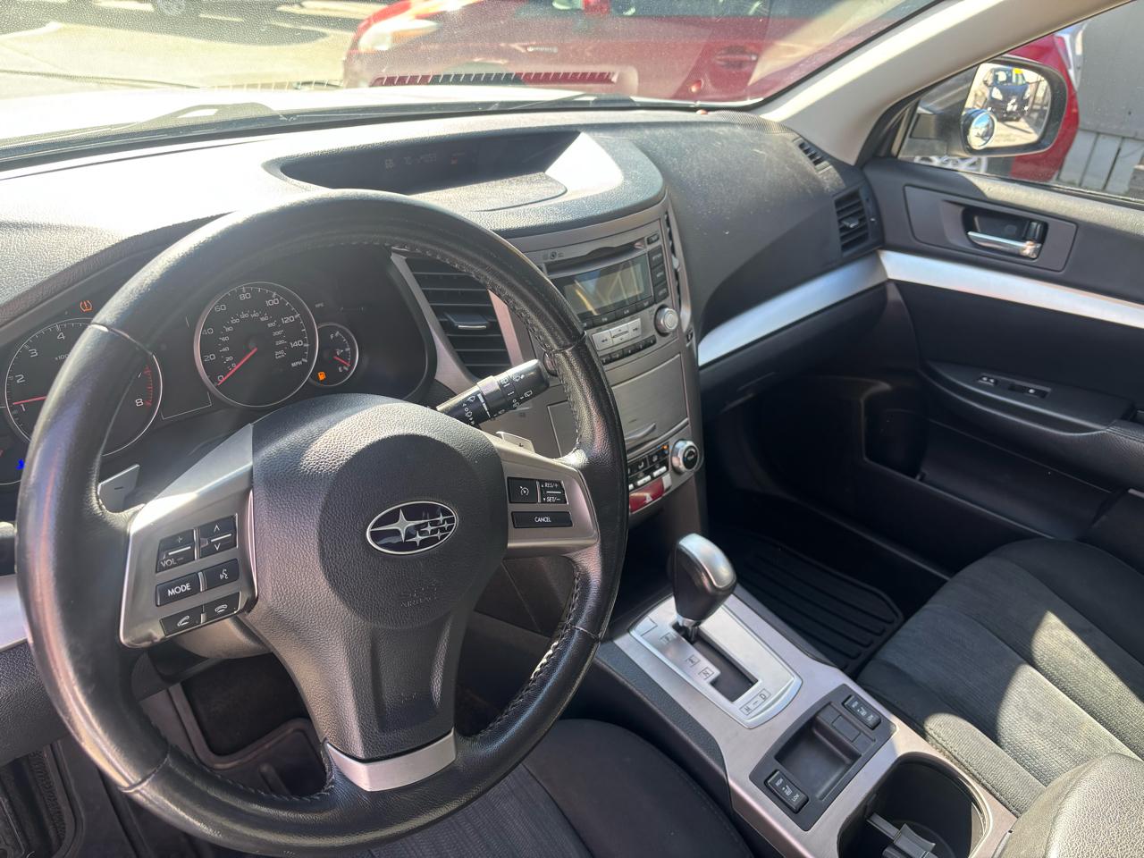 Subaru Outback 2.5i Premium 2013