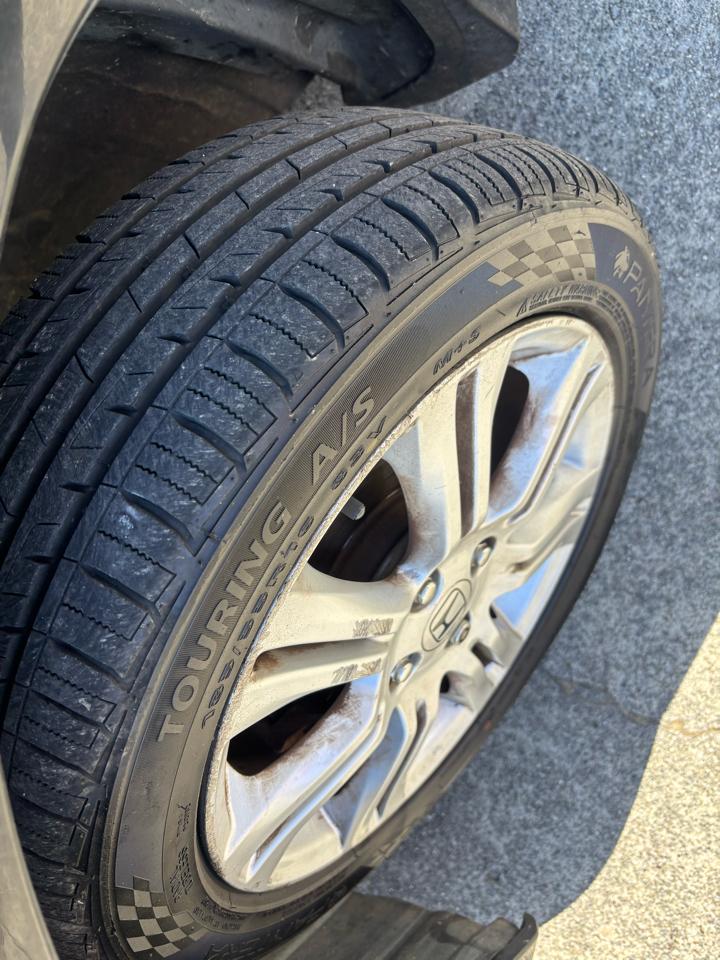 Honda Fit Sport 5-Speed AT 2011