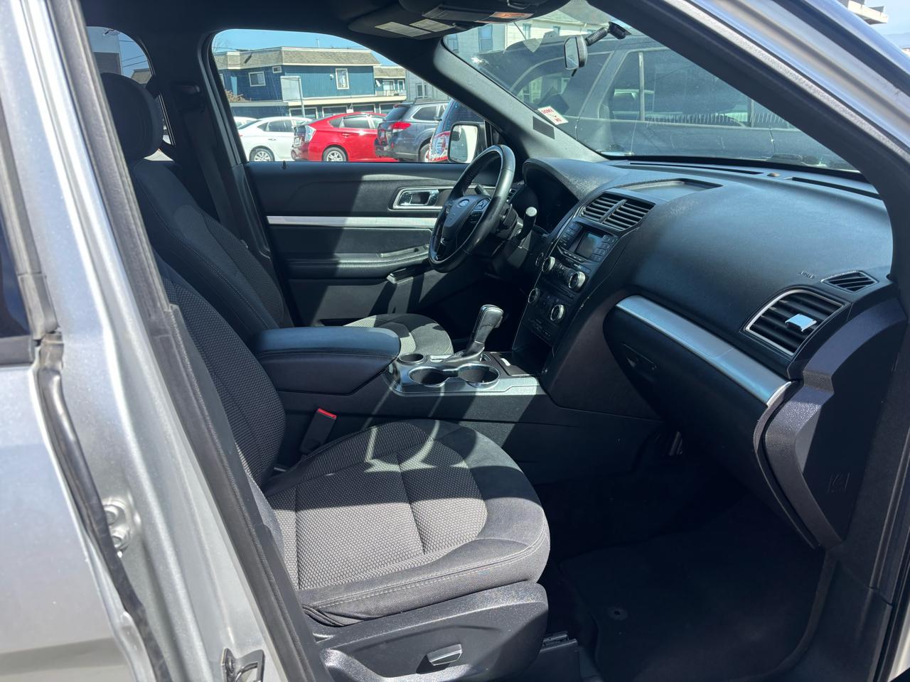 Ford Explorer XLT FWD 2017